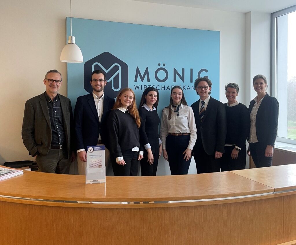 MÖNIG WIRTSCHAFTSKANZLEI – INTERNATIONAL – WILLEM C. VIS MOOTCOURT TEAM BIELEFELD